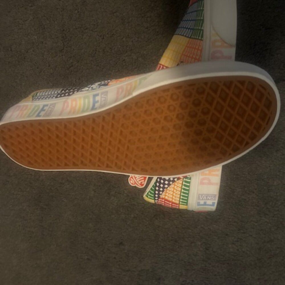 Vans Classic Slip-on Multi-colors sneakers (Pride), size 10 - Picture 5 of 7